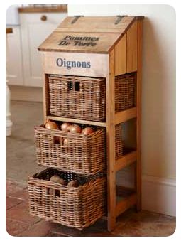 vegetable, potato, onion storage using wicker drawers Potato Bin, Onion Storage, Potato Storage, Vegetable Bin, Desain Pantry, Vegetable Storage, Diy Kitchen Storage, Rack Design, Wood Working For Beginners