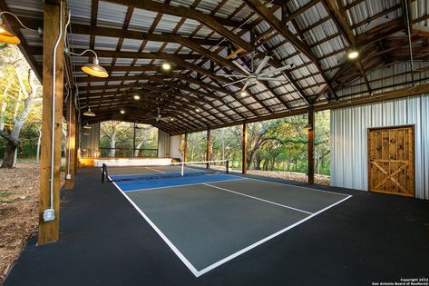 A San Antonio mansion with a covered pickleball court and a two-story pool house is now for sale Home Pickleball Court, Barn Gym, Barn Pool House, Home Basketball Court, Backyard Sports, Garage Guest House, Pickleball Court, Home Gym Design, Sport Court