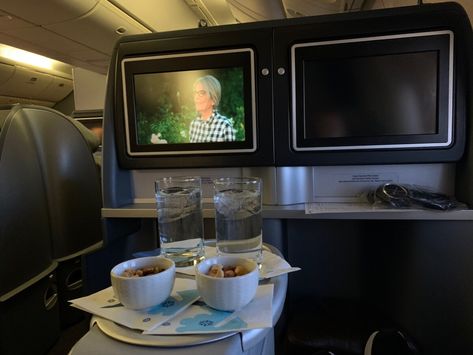 United Domestic 777 First Class Review: A Throwback Experience with Modern Luxury? United Airlines, First Class, Modern Luxury, Best Hotels, The Unit