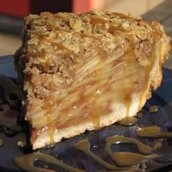 Dutch Apple Pie with Oatmeal Streusel | Cook'n is Fun - Food Recipes, Dessert, & Dinner Ideas Fattening Snacks, Streusel Pie, Dessert Pies, Apple Streusel, Dutch Apple Pie, Dutch Apple, Traditional Thanksgiving, Holiday Pies, Apple Dumplings