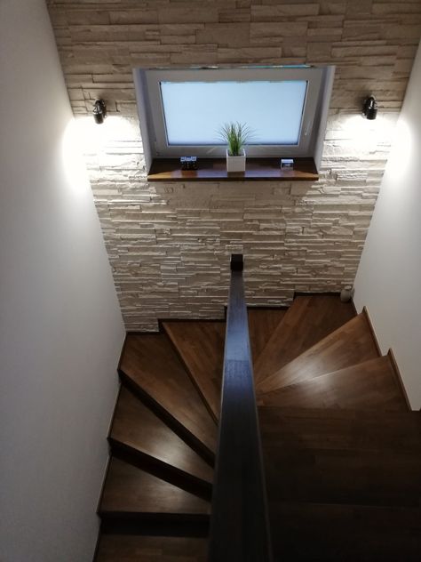 Indoor Stairs, Stairs Wall, Modern Bathroom Design Ideas, Staircase Design Modern, Stone Ideas, Stairs Design Interior, Stair Wall, Diy Patio Decor, Home Hall Design