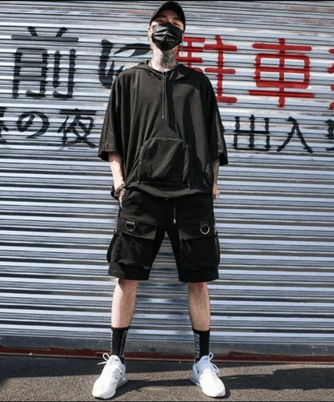 31 Summer Outfit Ideas for Men - Summer Fashion Trends 2022 Korean Streetstyle, Techwear Shorts, Techwear Men, Tactical Fashion, Trendy Joggers, Techwear Outfits, Tactical Wear, Men's Streetwear, Mens Shorts Outfits