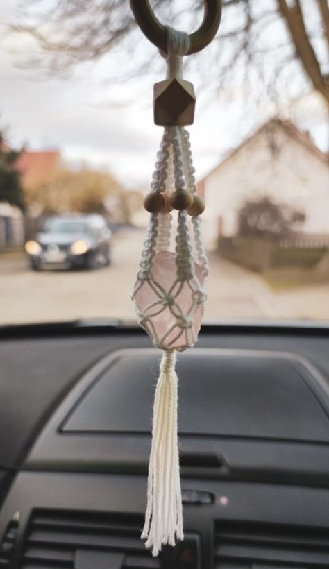 Diy Car Air Diffuser, Macrame Badge Reel, Macrame Crystal Hanger Diy, Macrame Crystal Wall Hanging, Macrame And Crystals, Macrame With Crystals, Macrame Crystal Hanger, Macrame Witch, Diy Macrame Tutorial