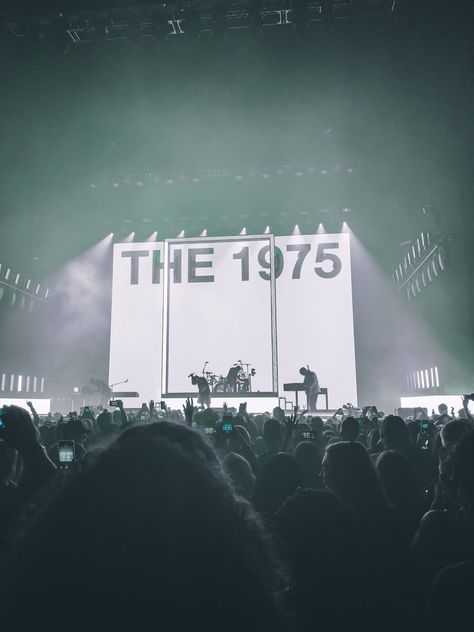 The 1975 Concert Aesthetic, The 1975 2022, 1975 Concert Aesthetic, Me The 1975, The 1975 Aesthetic, The 1975 Live, The 1975 Wallpaper, 1975 Aesthetic, 1975 Concert