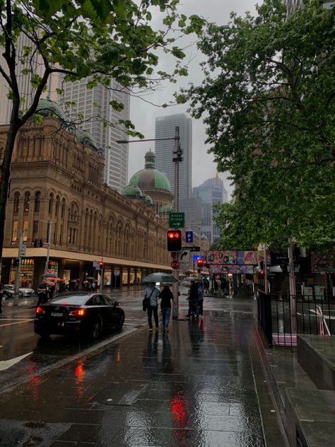 Sydnet australia Sydney In Winter, Sydney Australia Winter, Living In Sydney Aesthetic, Autumn Aesthetic Australia, Winter In Australia Aesthetic, Aussie Winter Aesthetic, Australia University Aesthetic, Australia Winter Aesthetic, Winter Aesthetic Australia