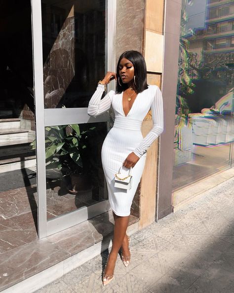 Yesterday in @catwalk_connection ✨ #ad Marii Pazz, Long Sleeve Bandage Dress, Chique Outfit, Chique Outfits, Dresses Casual Winter, Outfit White, Deep Plunge, Mini Handbag, Person Standing