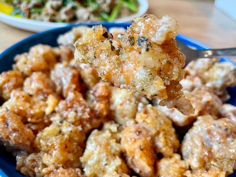 Kapow! Popcorn Shrimp (a Montana’s copycat) – Polyphagic Abby Montana's Kapow Sauce, Kapow Shrimp Montanas, Kapow Shrimp, Popcorn Shrimp Meals, Shrimp Batter, Taiwanese Popcorn Chicken, Shrimp Appetizer, Restaurant Meals, Popcorn Shrimp