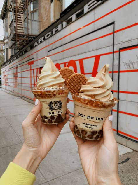 Smores Ice Cream, Shops In New York, Ice Cream Menu, Ice Cream Business, Milk Tea Recipes, Avocado Ice Cream, Matcha Ice Cream, Ice Cream Shops, Mochi Ice Cream