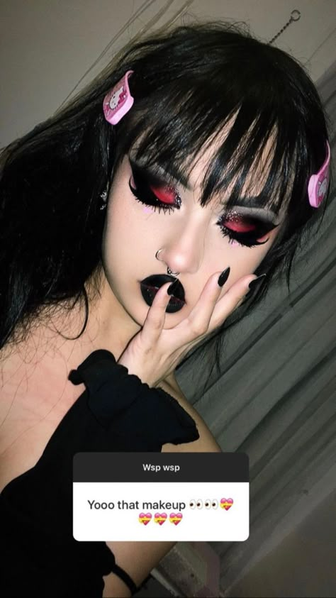 Red Goth Eyeshadow, Neon Goth Makeup, Black And Red Goth Makeup, Colourful Goth Makeup, Goth Pink Makeup, Red And Black Goth Makeup, Goth Makeup Hooded Eyes, Pink Goth Makeup, Cybergoth Makeup