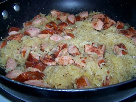 Man That Stuff Is Good!: Andy and Denise's Kraut and Weiners Sauerkraut And Weenies Recipe, Kraut And Weenies, Kraut And Sausage, Smoked Sausage And Sauerkraut Recipe, Saurkraut And Sausage, Sausage And Kraut, Boiled Dinner, Sauerkraut Recipe, Smoked Sausage Recipes