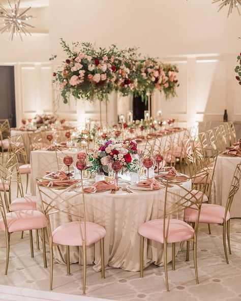 Pink And Burgundy Wedding, Burgundy And Blush Wedding, Hotel Bel Air, Dream Wedding Decorations, Chair Collection, Wedding Party Photos, Salou, Wedding Chairs, Wholesale Flowers