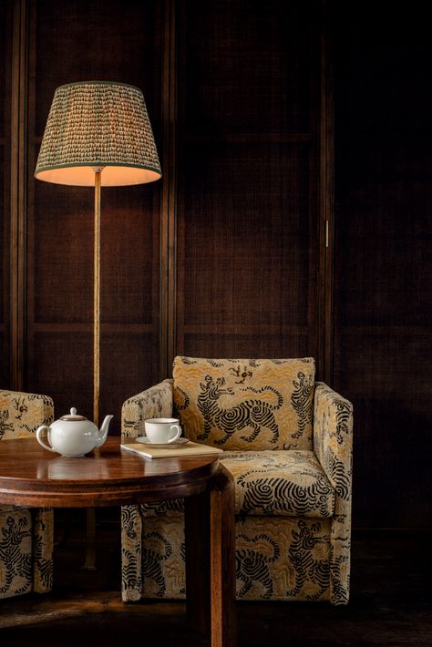 Eclectic Parisian Apartment, Lantern Ceiling Lights, Retail Interior Design, Organic Art, Cosy Corner, Studio Interior, Retail Interior, Soho House, Traditional Architecture