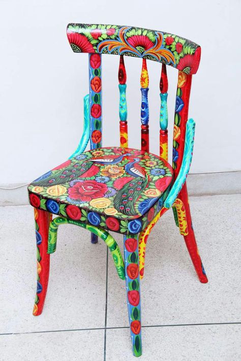 Boho Chairs, Painted Wood Chairs, Chair Restoration, Coffee Table Art, Hand Painted Chairs, Whimsical Furniture, Boho Chair, Wood Chairs, Chic Interior Design