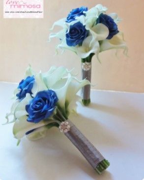 Buttercup Wedding, Royal Blue Bouquet, Royal Blue Wedding Decorations, Royal Blue Roses, White Calla Lily Bouquet, Rose Bridesmaid Bouquet, Calla Lily Bouquet Wedding, Bridal Wedding Flowers, White Calla Lily