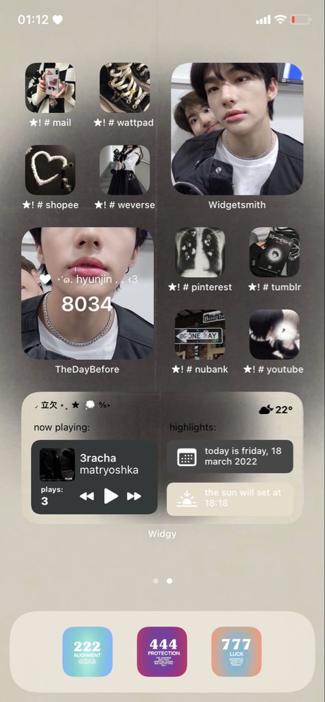 stray kids hwang hyunjin black ios 14 home sceeen Hyunjin App Icon, Hyunjin Phone Layout, Hyunjin Homescreen Layout, Kpop Home Screen Ideas, Hyunjin Phone Theme, Stray Kids Homescreen Layout, Stray Kids Phone Theme, Iphone Home Screen Layout Kpop, Stray Kids Phone Layout