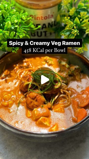 Veg Ramen Bowl, Veg Ramen Recipe, Snacky Lunches, Veg Ramen, Dark Soy Sauce, Ramen Recipe, G Cup, Button Mushroom, Veggie Stock