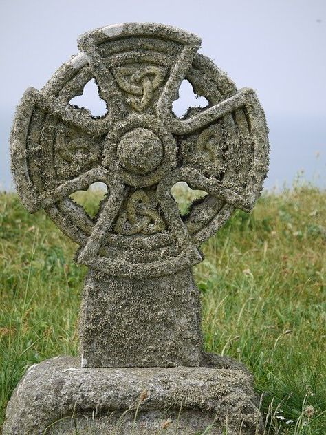 Beautiful Grave, Motherhood Symbols, Celtic Crosses, Grave Stones, Harps Music, Irish Mythology, St Brigid, Ancient Celts, Grave Markers