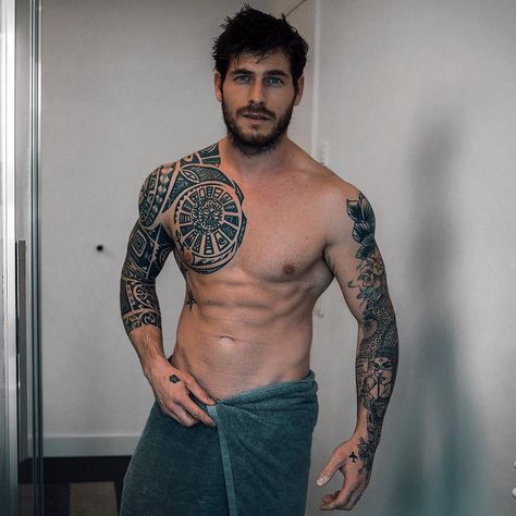 Angelo Carlucci, Arm Tattoo Men, Ginger Hair Men, Paris Disneyland, Mens Shoulder Tattoo, German Beauty, Ms Dhoni Photos, Eagle Tattoos, Disneyland Pictures