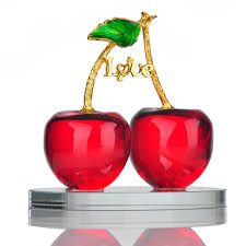 Supply Crystal crafts Crystal cherry car ornaments ornaments home décor ideas and crafts wholesale- Decorations For Kitchen, Fruit Sculptures, Living Room Christmas, Yellow Fruit, Christmas Kitchen Decor, Christmas Living Rooms, Crystal Crafts, Car Ornaments, Gift Box Packaging