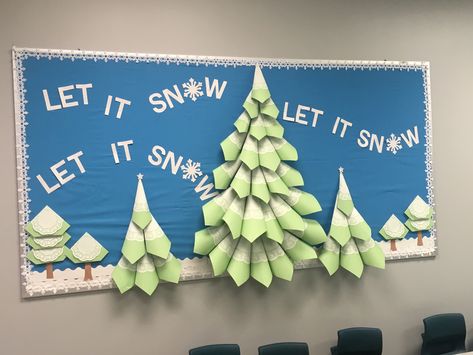 Winter Wonderland Display Board, Christmas Bulletin Board Ideas With Snow Flakes, Holidays Bulletin Board Ideas, School Holiday Bulletin Boards, Holiday Work Bulletin Boards, Winter Pta Bulletin Board Ideas, December Holiday Bulletin Board, Winter Middle School Bulletin Boards, Preschool Holiday Bulletin Boards