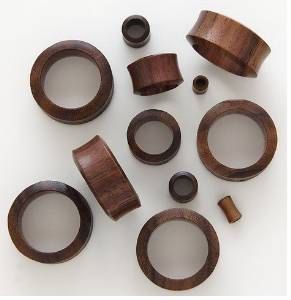 Pair of Brown Sono Tunnels by ULEKstore on Etsy - $9.95 Flesh Tunnel, Wood Plugs, Body Jewelry Piercing, Organic Wood, Gauges Plugs, Ear Plugs, O Ring, Online Jewelry, Body Jewelry