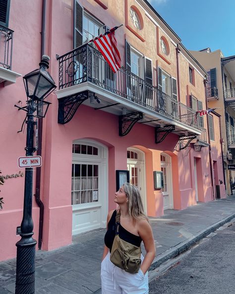 21st Birthday New Orleans, Nola Picture Ideas, New Orleans Photo Ideas, New Orleans Instagram Pictures, New Orleans Pictures Ideas, New Orleans Photoshoot, Nola Aesthetic, New Orleans Instagram, New Orleans Nightlife