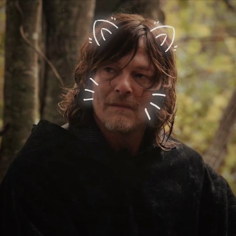 Daryl Dixon Pfp, Twd Pfps, The Walking Dead Icon, Tha Walking Dead, Daryl Twd, Daryl And Rick, The Walkind Dead, Twd Funny, Cat Years