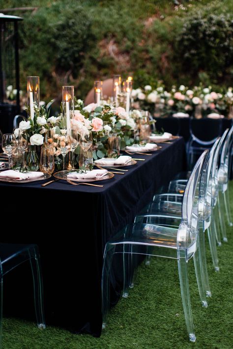 Black Tablecloth Wedding Centerpieces, Black Linen Wedding Table, Wedding Black Tablecloth, Ghost Chairs Wedding Reception, Black Table Linens Wedding, Black Tablecloth Wedding, Ghost Chair Wedding, Houdini Estate, Black Wedding Table