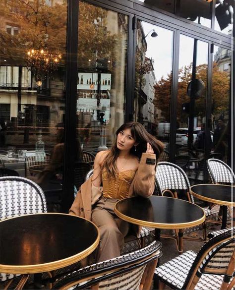 Haley Modern Family, Selamat Hari Valentine, Family Photo Outfits Winter, Instagram Family, Family Photo Outfits, Creative Halloween Costumes, Outfit Look, Best Dressed, Louis Vuitton Bag Neverfull