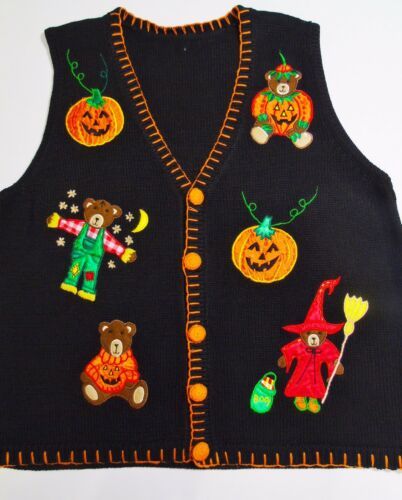 Beaded Bear, Bear Pumpkin, Halloween Vest, Pumpkin Candy Corn, Short Sleeve Sweater Cardigan, Jack O'lantern, Vest Womens, Scary Halloween Costumes, Halloween Jack O Lanterns