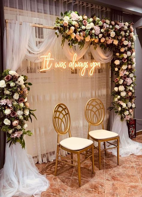 Engagement Stage, Flower Aesthetics, Engagement Stage Decoration, Nikah Decor, Wedding Background Decoration, Wedding Reception Backdrop, Wedding Entrance Decor, Simple Wedding Decorations, Photo Backdrop Wedding