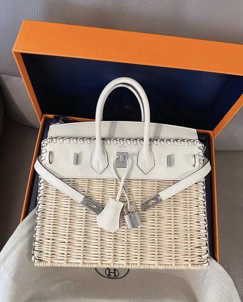 Hermes Basket Bag, Bag Wishlist, Dream Bags, Luxury Bags Collection, Hermes Kelly Bag, Luxury Purses, Fancy Bags, Bag Collection, Feb 2