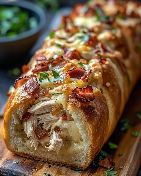 Chicken Bacon Ranch Stuffed Bread - knedir Recipes Breaded Ranch Chicken, Chicken Bacon Ranch Sandwich, Spinach Bread, French Bread Loaf, Chicken Shredded, Stuffed Bread, Loaf Recipes, Food Babe, Savory Chicken