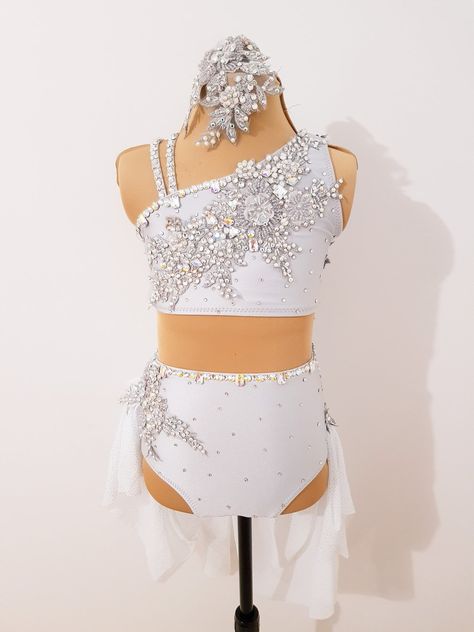 Dancewear Patterns, Cute Dance Costumes, Pretty Dance Costumes, Competition Outfit, Contemporary Dance Costumes, Costumes Couture, Dance Competition Costumes, Lyrical Costumes, Dance Costumes Lyrical