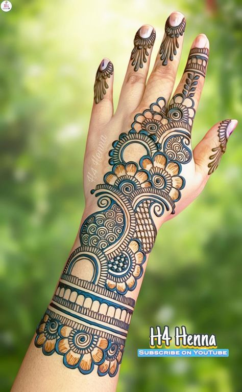 2024 Mehndi Designs, Mehandi Designs For Hands Simple 2024, Eid Mehndi Designs 2024, Inspo Henna, Palm Mehndi, Short Mehndi Design, Tattoos Henna, Simple Arabic Mehndi, Eid Mehndi