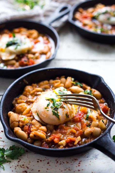 Tuscan Farmers Breakfast https://www.feastingathome.com/tuscan-farmers-breakfast/ Farmers Breakfast, Cannellini Bean, Breakfast Eggs, Breakfast Healthy, Bean Stew, Savory Breakfast, Breakfast Brunch Recipes, Healthy Breakfast Recipes, Egg Recipes