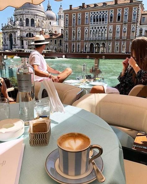 Coffee Time Morning, Virgin Piña Colada, Vision Board Couple, Venice Summer, Aesthetic Playlist Covers, Venice Aesthetic, Italy Engagement, City Europe, Airplane Drawing