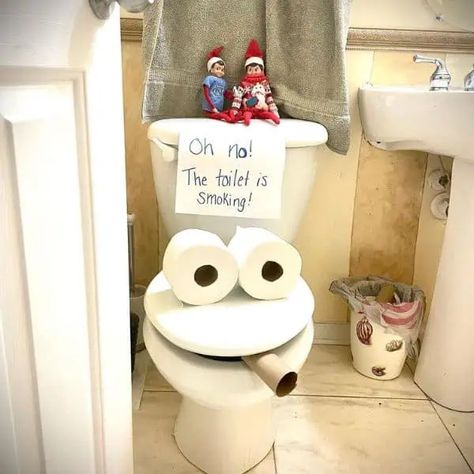 Elf On The Shelf Funny Hilarious, Elf On The Shelf Ideas With Elf Pets, Easy Elf On The Shelf Ideas Last Minute, Elf Ideas Easy Funny, Elf On The Shelf Pet Ideas, Elf On Shelf Funny, Elf Themed Christmas Party, Duck Ideas, Christmas Card Photo Ideas