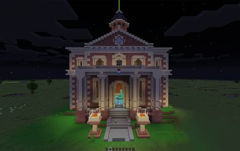 Town Hall Minecraft Ideas, Minecraft City Hall Ideas, City Hall Minecraft, Minecraft Town Hall Ideas, Minecraft City Hall, Minecraft Town Hall, Minecraft Town, Minecraft Base, Minecraft House Plans