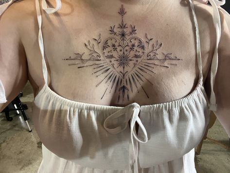 Body Tattoo Design, Black White Tattoos, Neck Tattoos, Full Body Tattoo, Tattoos Women, New Tattoo, White Tattoo, Chest Tattoo, Get A Tattoo