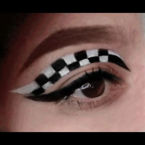 Chess Makeup, Checker Makeup, Checkered Makeup, Mood Board Fashion Inspiration, Black And White Makeup, White Makeup, Black And White Heart, Origami Crafts Diy, Colorful Eyeshadow