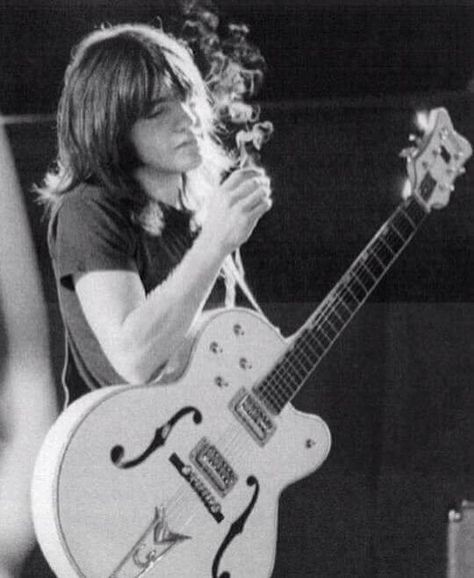 Malcolm Young of AC/DC Dc Pics, Malcolm Young, Ac Dc Rock, Bon Scott, Rock Guitarist, Greatest Rock Bands, Angus Young, Rock And Roll Bands, Live Wire