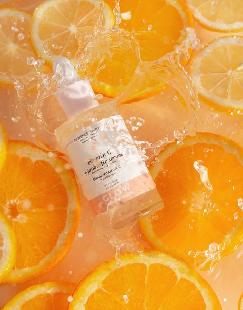 Vitamin C Skincare Photography, Creative Commercial Photography, Creative Skincare Photography, Product Shoot Skincare, Skincare Shoot Ideas, Photography Ideas For Products, Creative Product Photoshoot, Product Photography Skincare, Ugc Product Photo