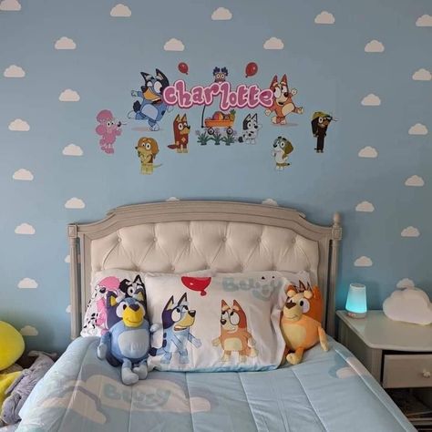 Bluey Themed Bedroom, Bluey Toddler Room, Bluey Bedroom Ideas For Kids, Bluey Bedroom Boy, Bluey Room Ideas Girl, Bluey Room Ideas For Boys, Bluey Bedroom Girl, Character Bedroom, Kids Shared Bedroom