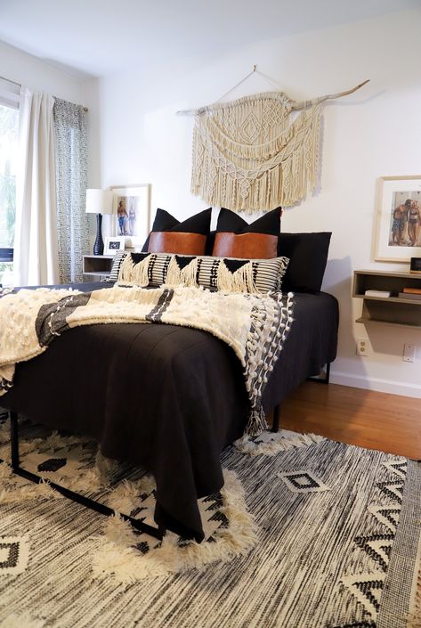 Black White And Leather Bedroom, Room With Black Comforter, Black Beige And Rust Bedroom, Black Boho Bedding, Black Comforter Bedroom Boho, Black And Leather Bedroom, Black Bedspread Room Ideas, Black Comforter Bedroom Ideas, Black And White Boho Bedroom