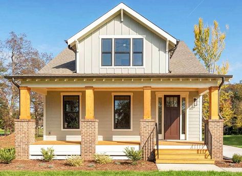 Craftsman Bungalow House Plan With 4 Bedrooms Craftsman Bungalow House Plans, Hale House, Craftsman Houses, Bungalow Cottage, Rustic Cabins, Craftsman Homes, Porch Remodel, Craftsman Bungalow, Bungalow Homes