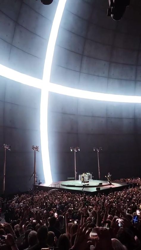 Inside the Las Vegas Sphere.... With U2!😲 🎥 Steven Wolles | By Sin City Las Vegas | Facebook U2 Las Vegas, The Sphere Las Vegas, Las Vegas Sphere, U2 Sphere, Lad Vegas, Vegas Sphere, Los Vegas, Las Vegas City, Sin City