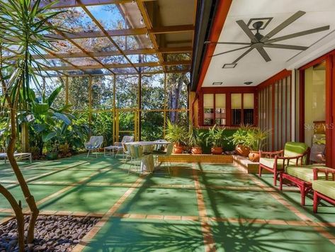 A stunning Frank Lloyd Wright Usonian-style house is for sale in Clearwater  cash only Mcm Mansion, 1970 House, Eichler House, Frank Lloyd Wright Interior, Housing Plans, Usonian Style, Frank Lloyd Wright Usonian, Usonian House, Roblox House