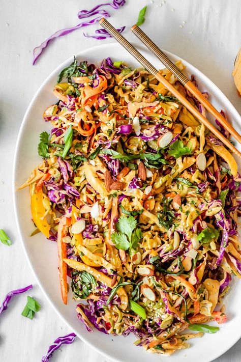 Thai Crunch Salad, Peanut Salad, Crunch Salad, Shredded Cabbage, Thai Salads, Peanut Dressing, Cabbage Salad, Summer Salad Recipes, Summer Salad