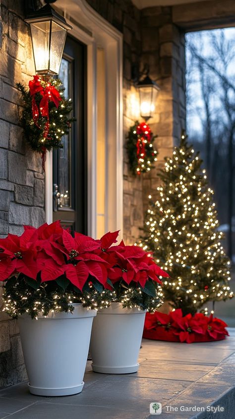 Festive Flair: 160 Enchanting Christmas Porch Decor Ideas - The Garden Style Christmas Decorations Porch, Outdoor Christmas Light Ideas, Porch Decor Christmas, Christmas Porch Decorating Ideas, Ideas Decoracion Navidad, Christmas Light Ideas, Decorating Ideas Christmas, Outside Christmas Decorations, Porch Decorating Ideas